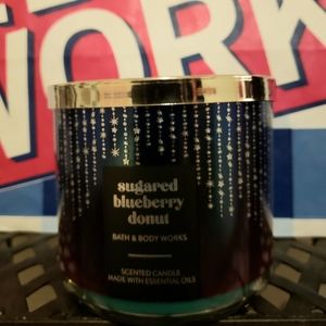 Bath and Body Works Sugared Blueberry Donut Candle